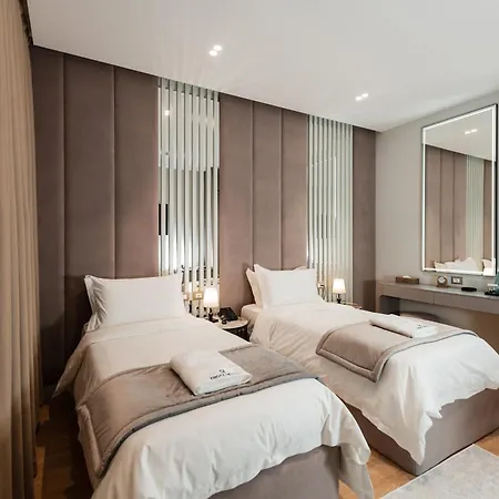 Hotel Troci